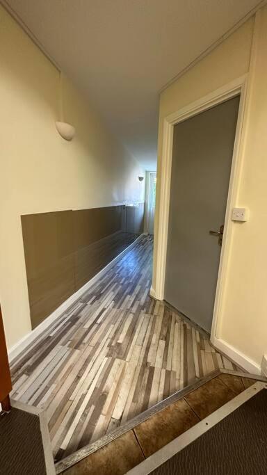 Palaz 7 - 5 Bedroom House * Edmonton