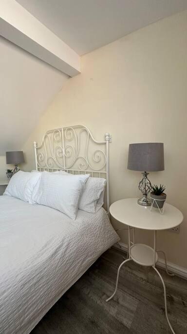Palaz 7 - 5 Bedroom House *