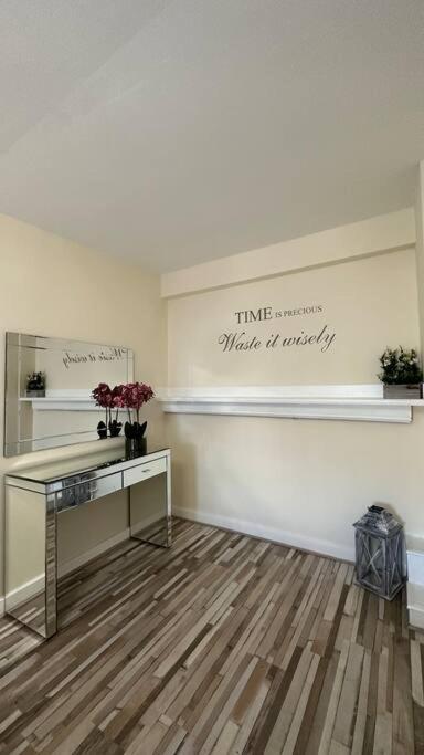 Palaz 7 - 5 Bedroom House * Edmonton
