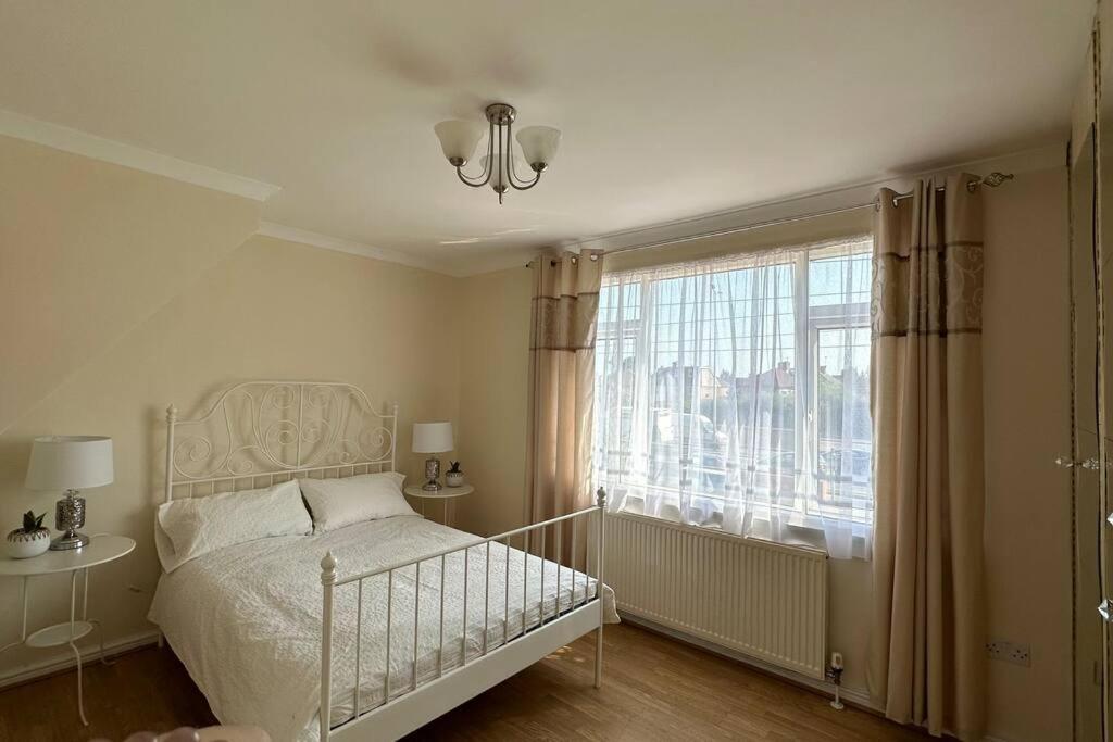 Palaz 7 - 5 Bedroom House *