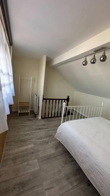 Palaz 7 - 5 Bedroom House Holiday home *